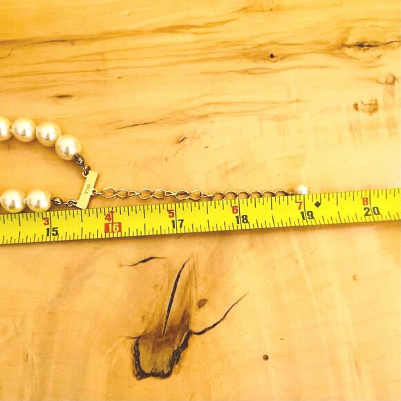 Vintage Kenneth Jay Lane KJL Dbl Strand Faux Pearl Necklace Double Gold Tone - Picture 10 of 11